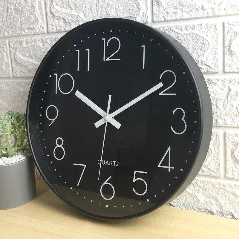 CalmTime Stillegående Veggur, 12-Tommers Ikke-Tikkende Design for Moderne Hjem