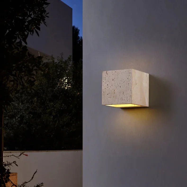 Lampada da parete esterna impermeabile VERTIXA per case e facciate