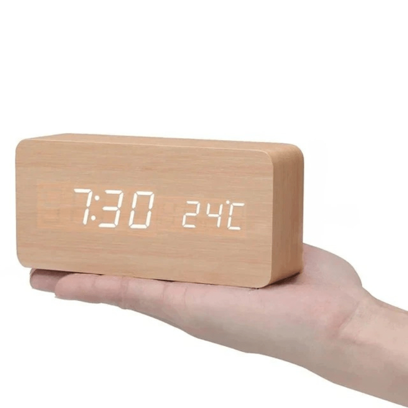 ForestGlow LED Alarm Saati Dijital ve Şık Doğal Ahşap Tasarım