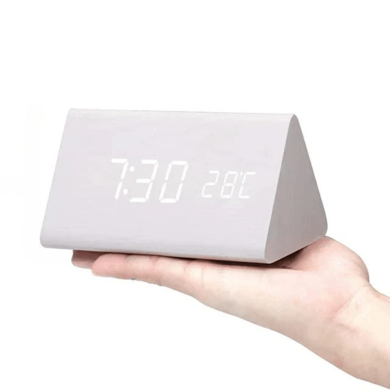 ForestGlow LED Alarm Saati Dijital ve Şık Doğal Ahşap Tasarım
