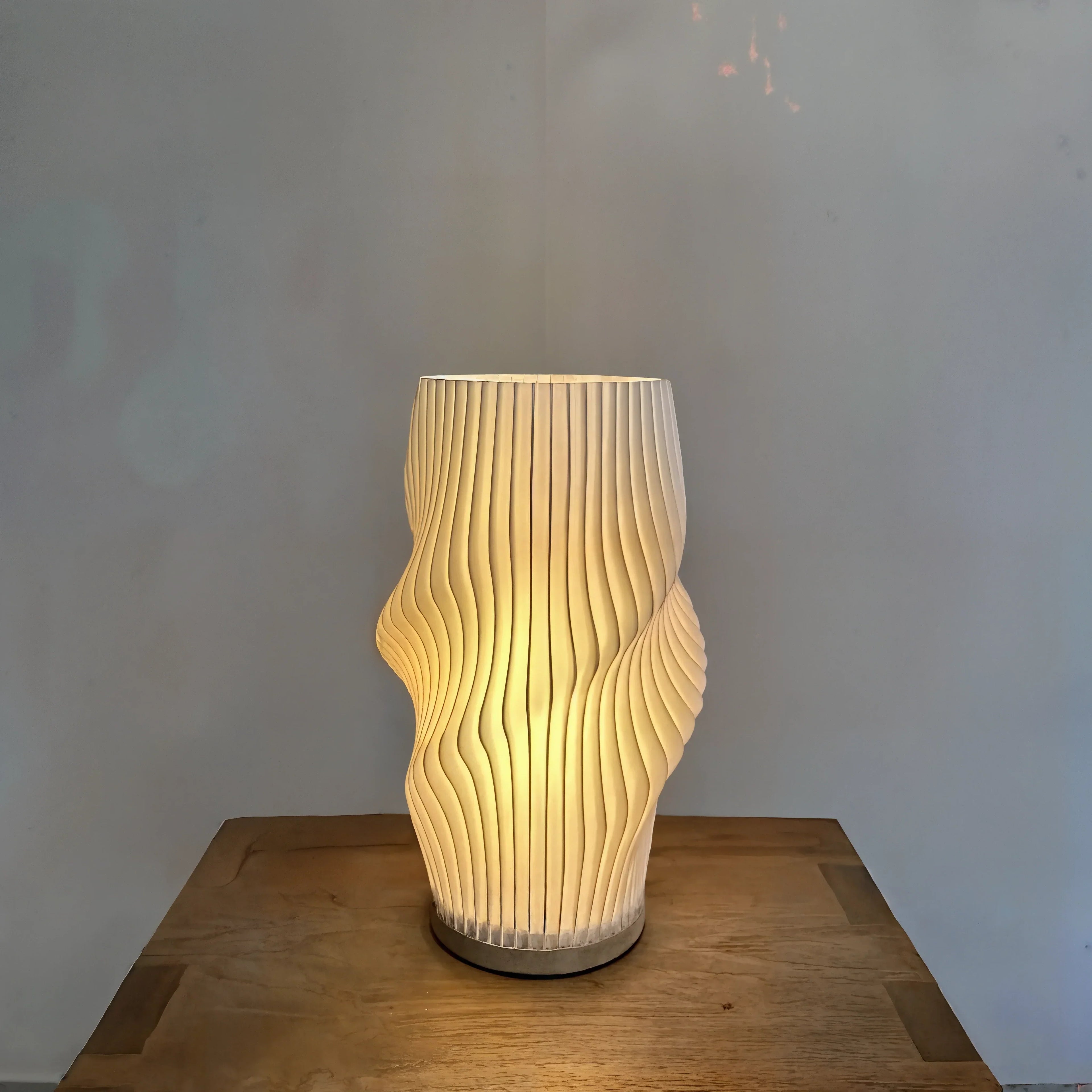 Nova LED bordlampe elegant moderne skrivebordslampe med varmt lys