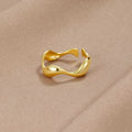 Anello regolabile in argento AzureTide per amanti dell'oceano, design minimalista a onda