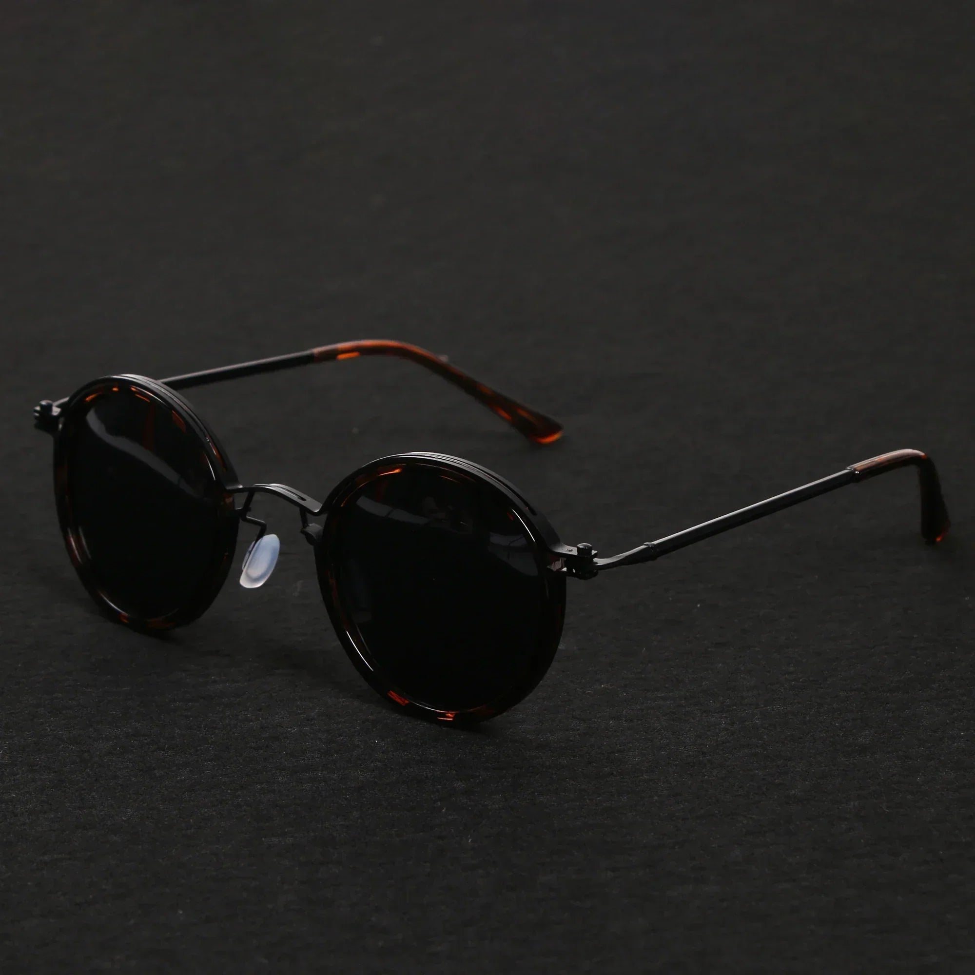 Ricco Milano Retro Round Sunglasses