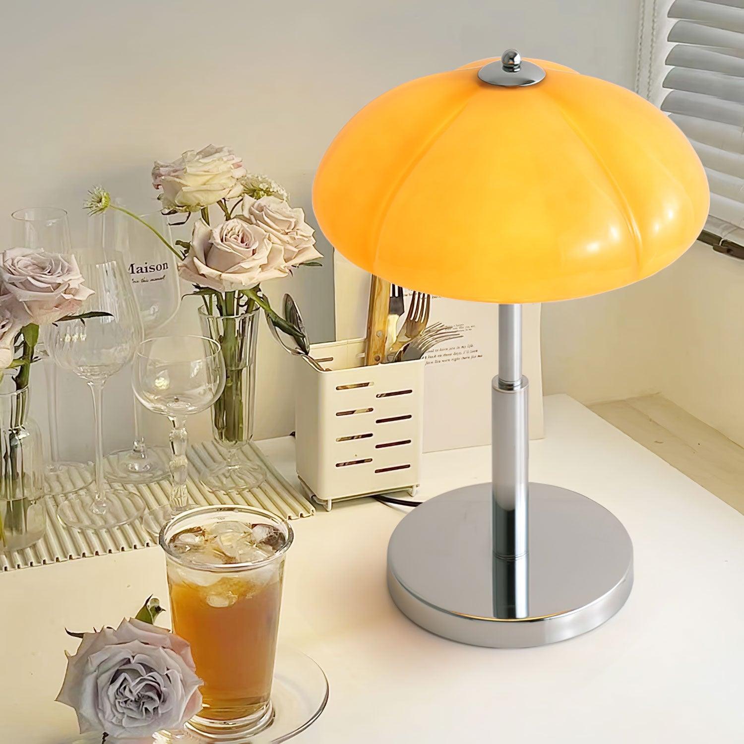 Pilz-Tischlampe im Bauhaus-Stil | Orntli