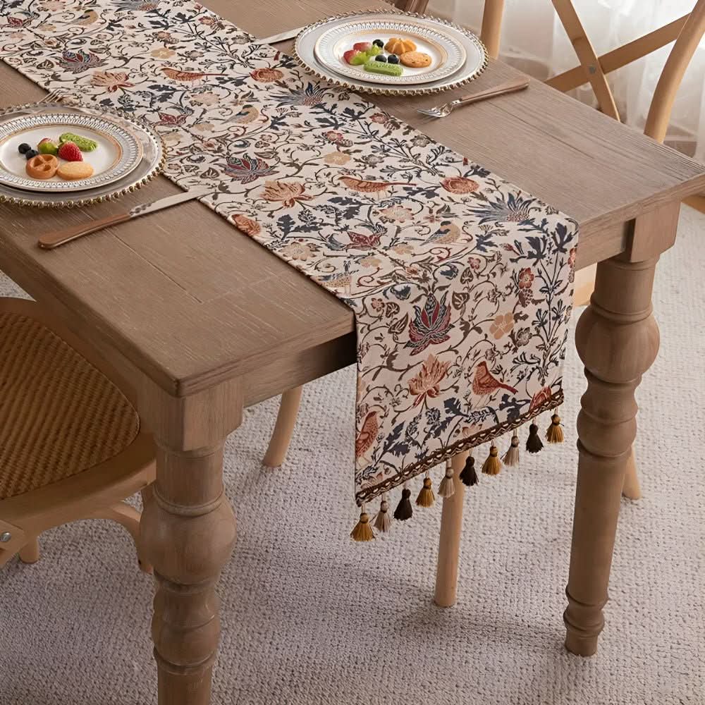 HeritageWeave Tischläufer Jacquard mit floralem Vogelmotiv für Esszimmer, mit Fransen an den Rändern