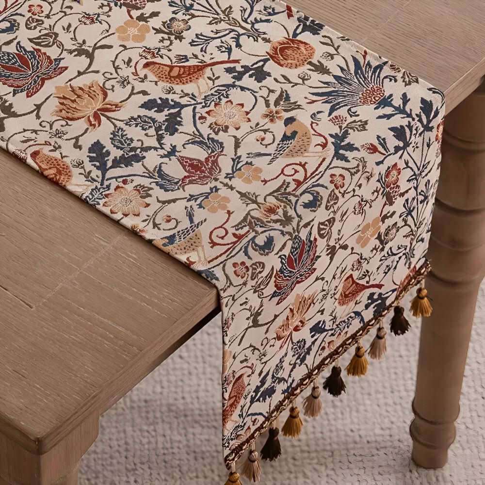 HeritageWeave Tischläufer Jacquard mit floralem Vogelmotiv für Esszimmer, mit Fransen an den Rändern