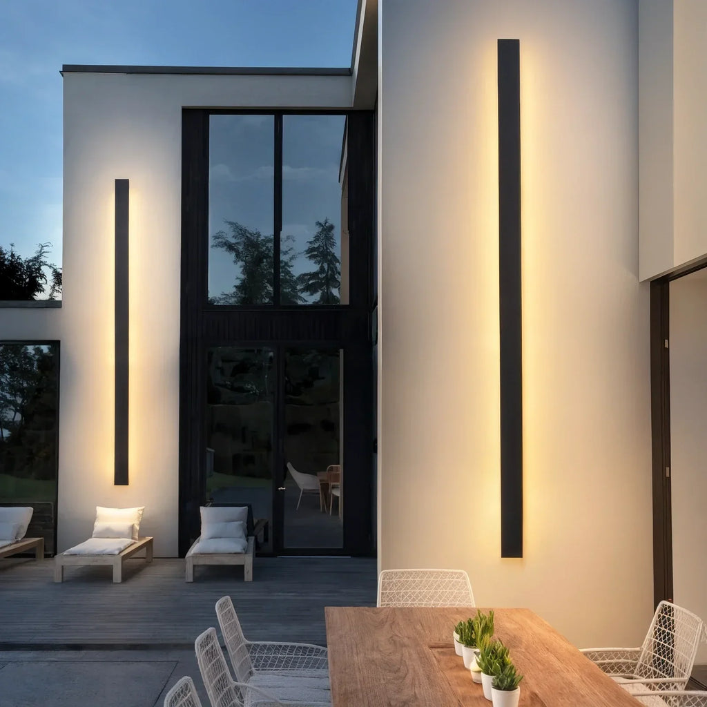 Lumineva robust elegant utendørs vegglampe for stemningsbelysning