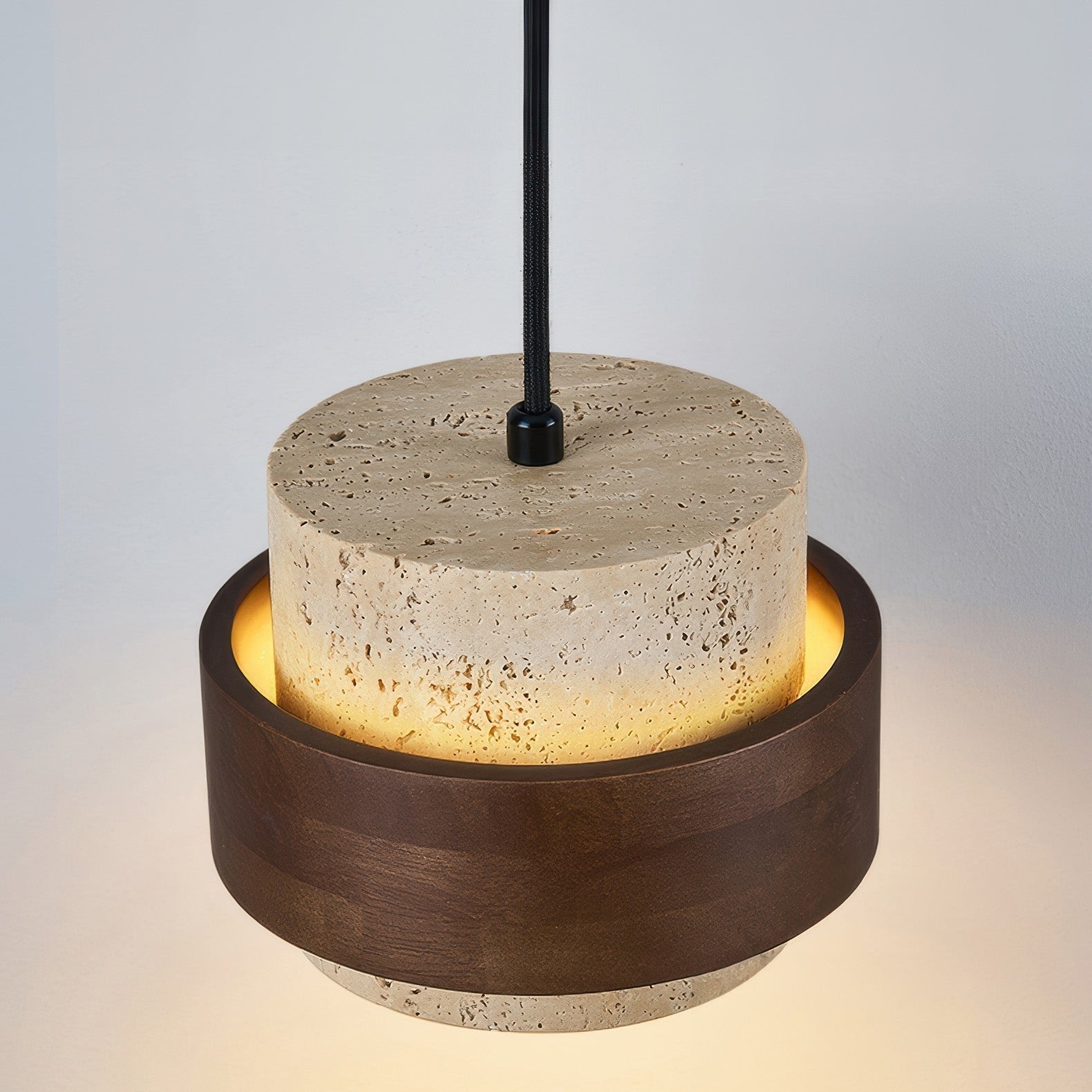 Solara Vintage Stone Pendant | Orntli