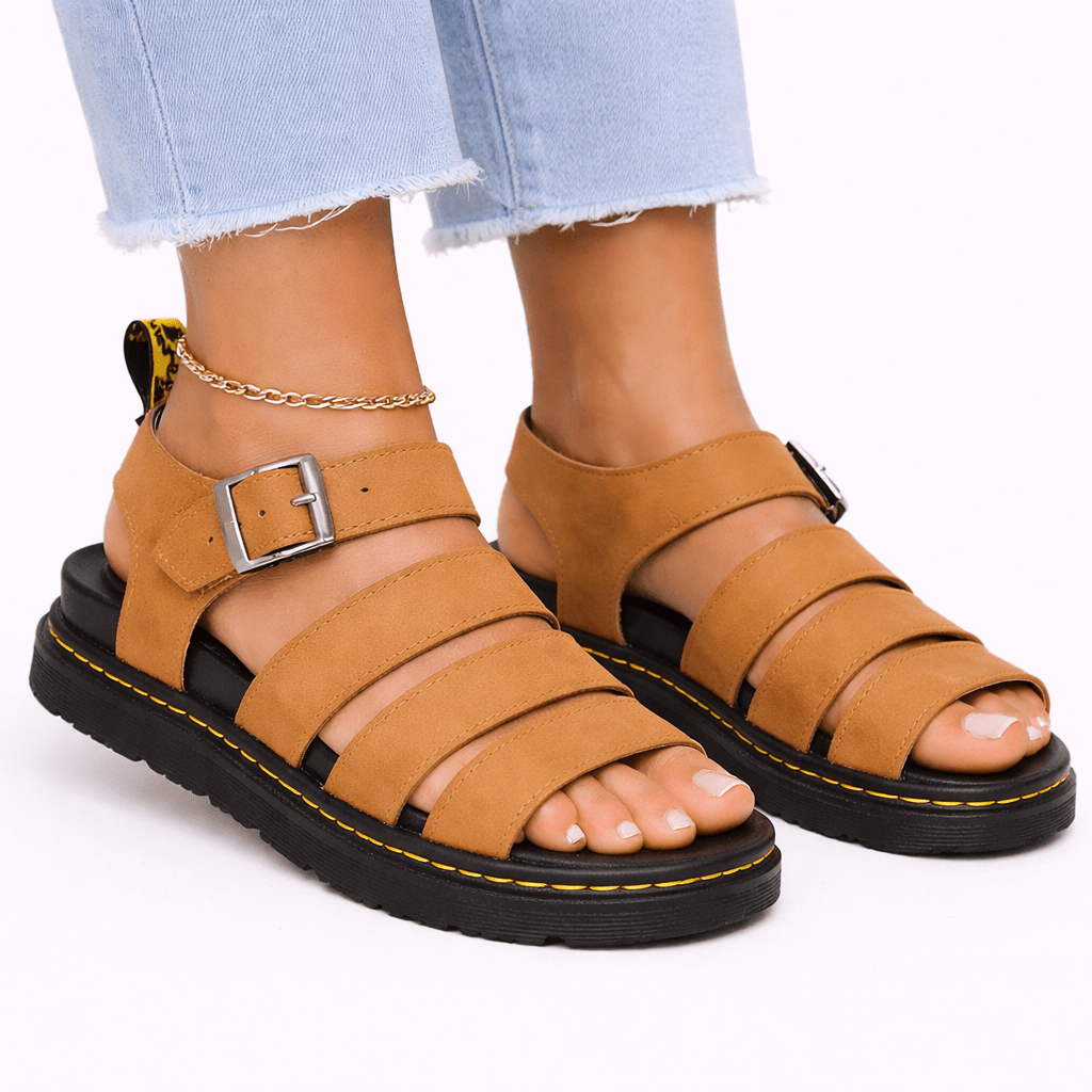 Sandali da donna con zeppa alta per un look casual quotidiano
