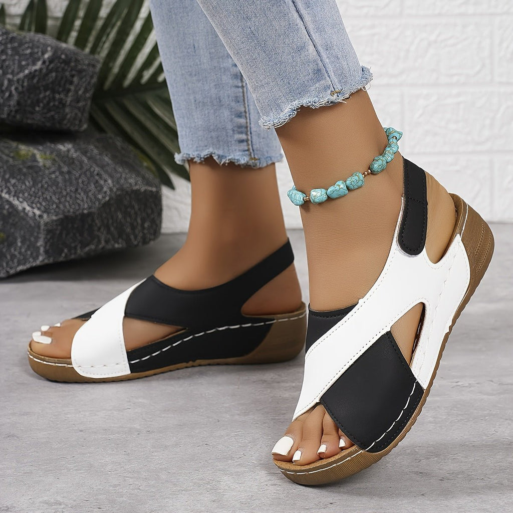 Lightweight Hiking Sandals For Women With Adjustable Straps And Various Sizes