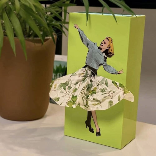 AEROBOX Taschentuchbox mit fliegendem Felsen-Design für verspielte Dekoration