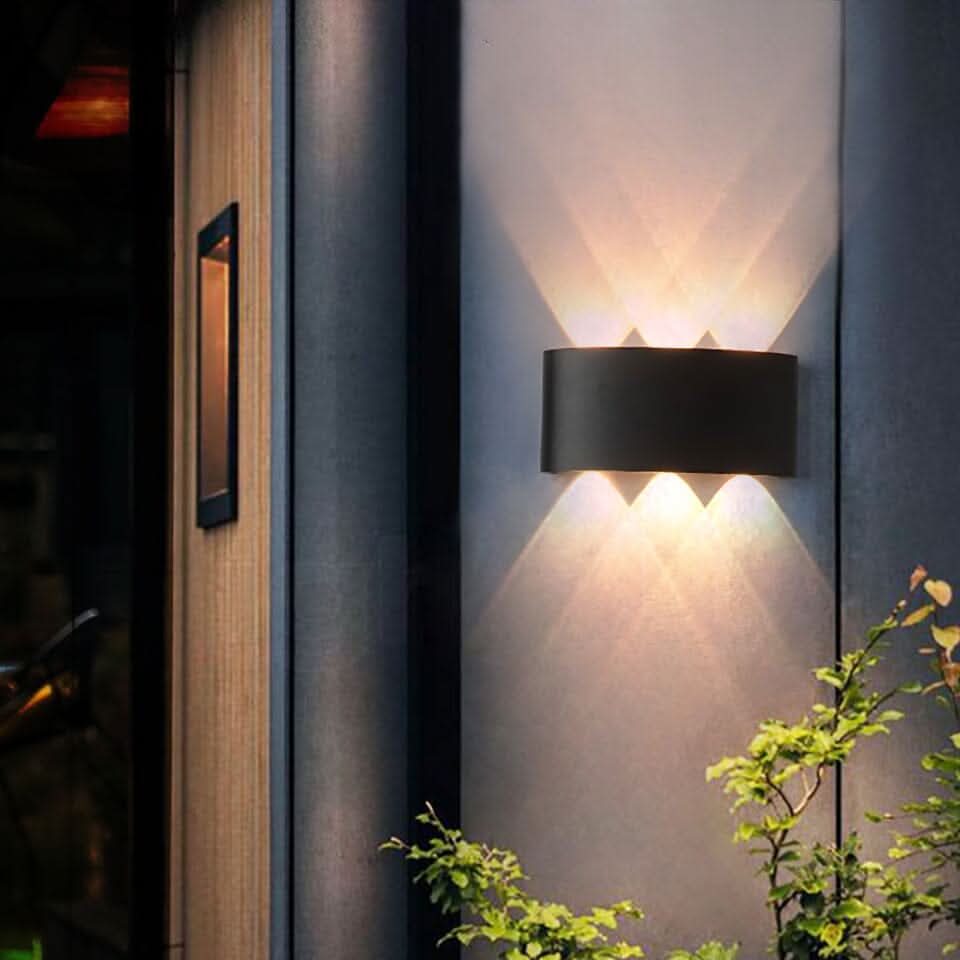 AstraGlow vanntett LED utendørs vegglampe med aluminium, energieffektiv
