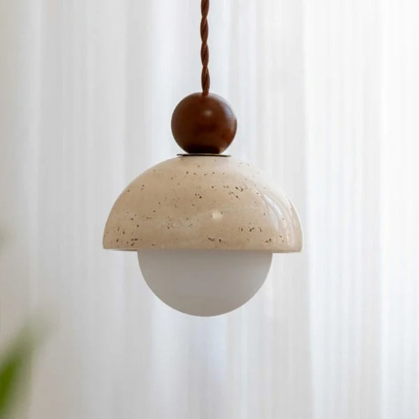 Lampada a sospensione con paralume in pietra di travertino e vetro per uso interno a soffitto