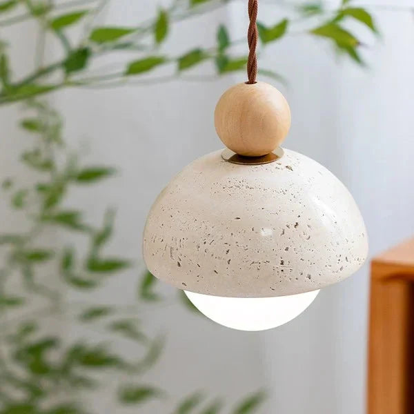 Lampada a sospensione con paralume in pietra di travertino e vetro per uso interno a soffitto