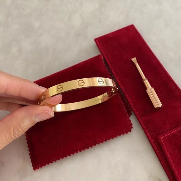 18K vergoldetes Armband mit verstellbarer Passform und hypoallergen für luxuriösen Alltagsschutz