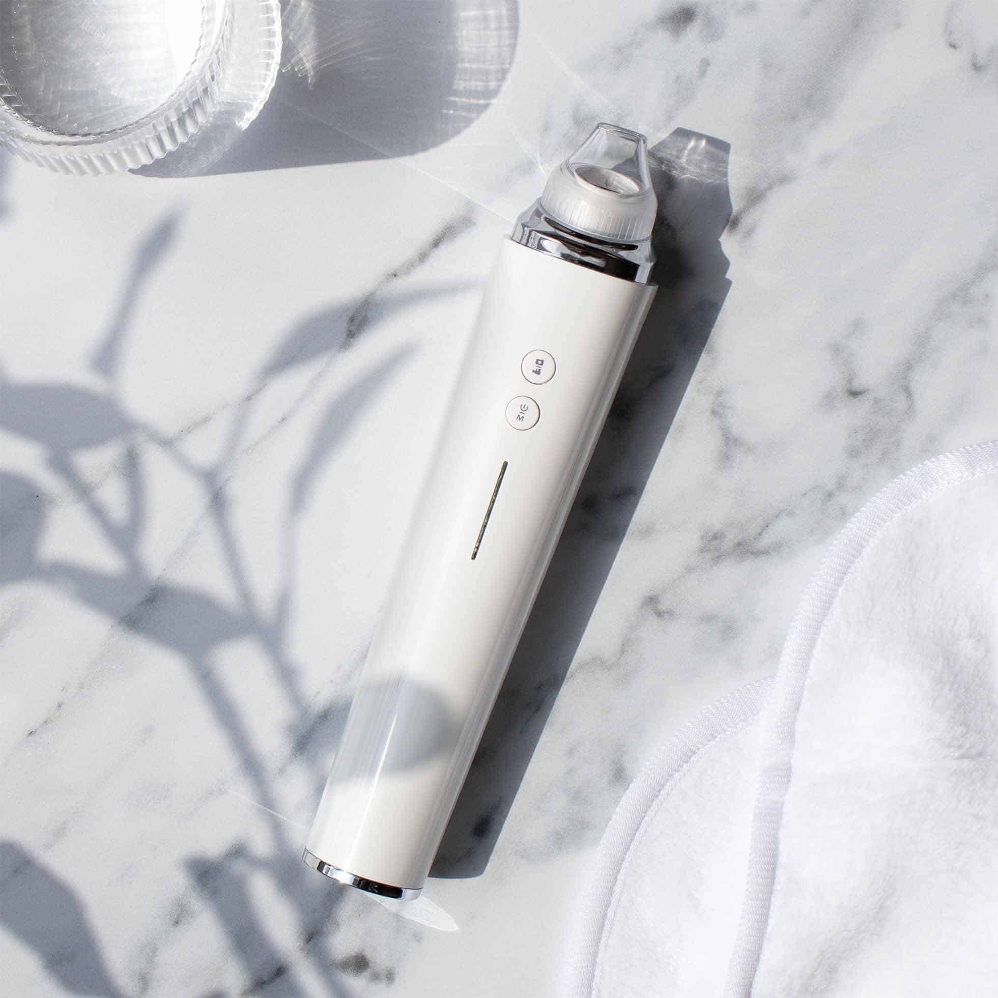 Blackhead Pro™ – Zbavte se všech černých teček a nečistot na obličeji