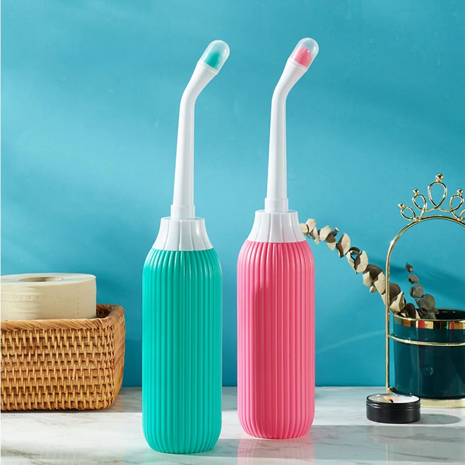 Reisebidet med 500 ml kapasitet og dobbel dyse