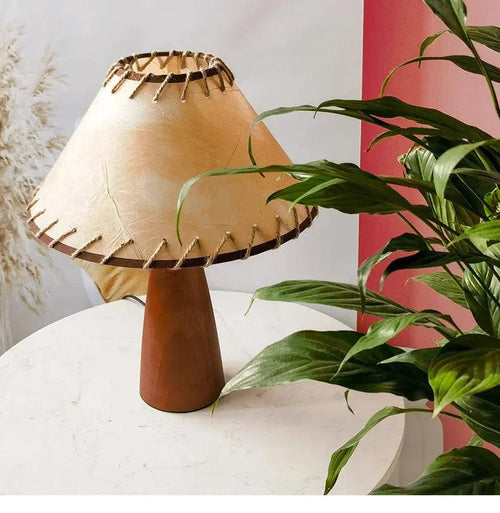 ArborGlow Retro-Tischlampe aus massivem Holz mit warmem Licht