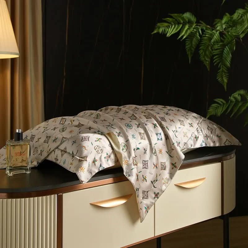 Povlak na polštář z morušového hedvábí Caressence pro elegantní spánek