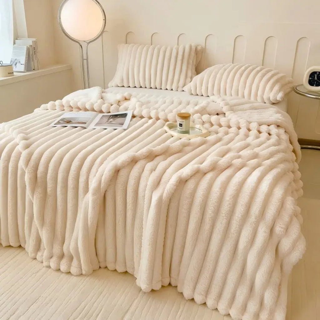 CLOUDBUN Cozy Faux Fur Blanket For Sofa And Bed Set