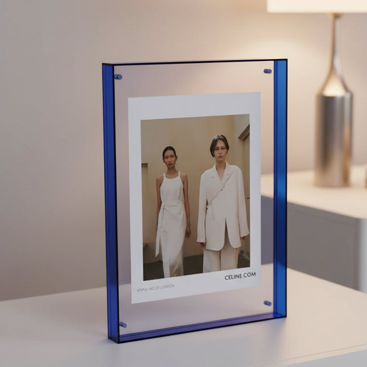 Crystaframe Klar Akryl Billedramme til Et Elegant Flydende Display