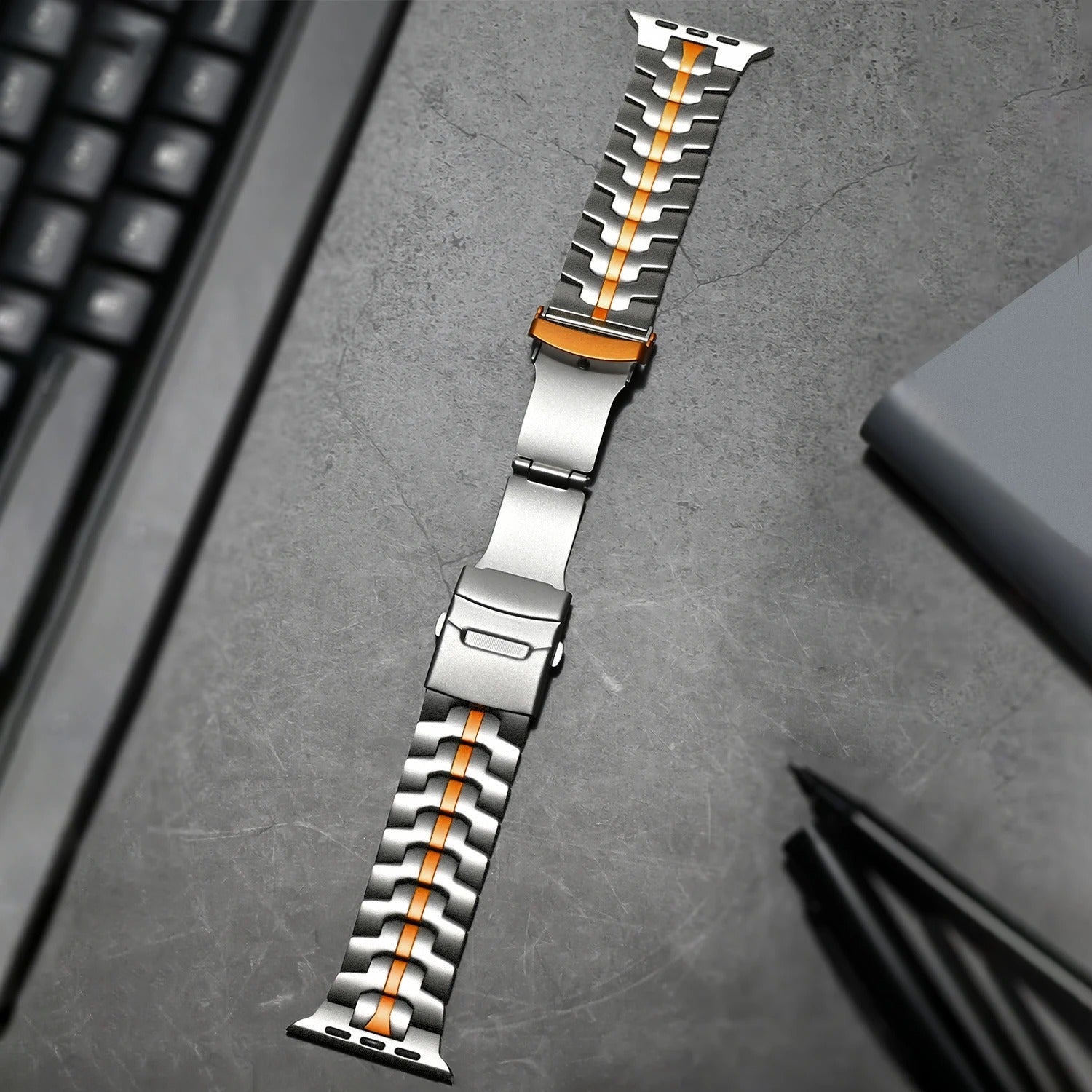 Keith Lane | Luxusní titanový řemínek pro Apple Watch