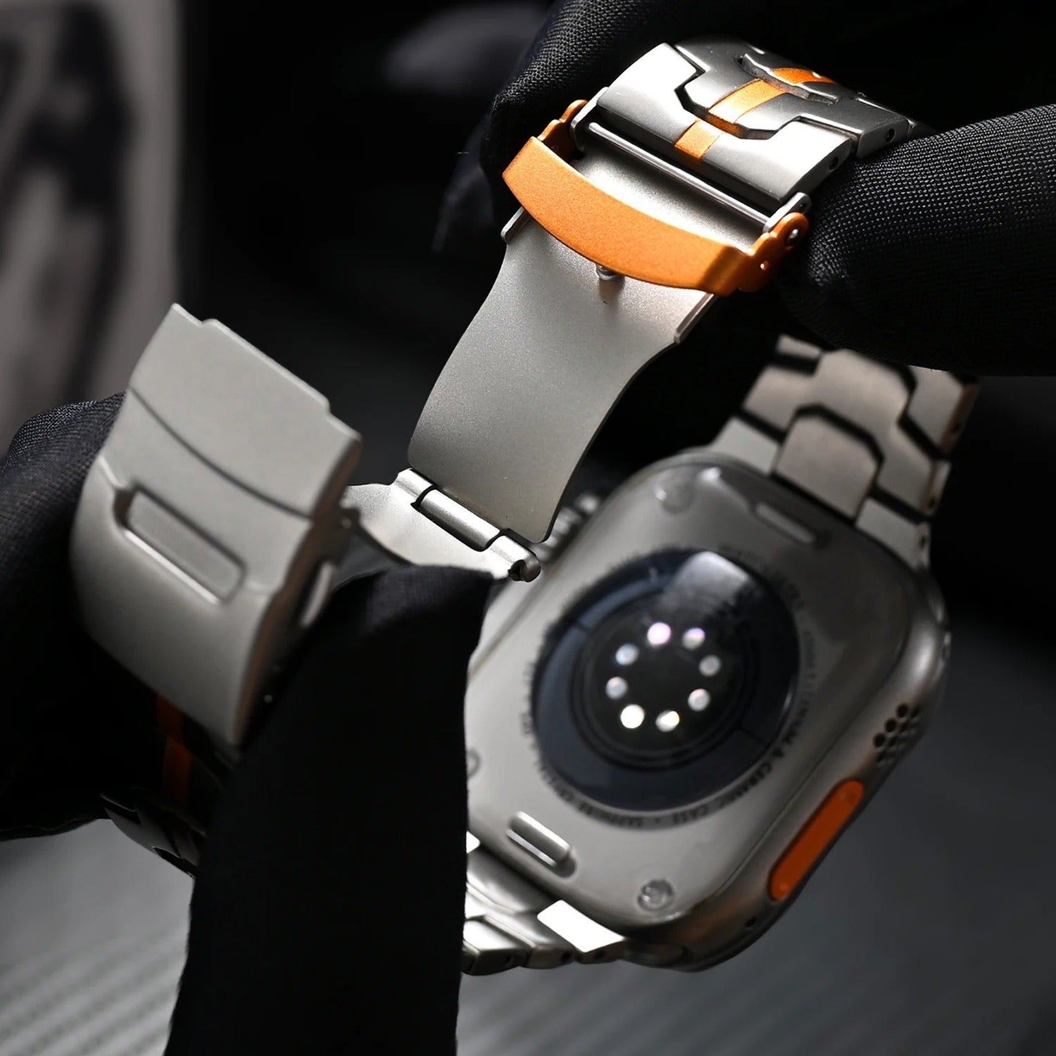 Keith Lane | Luxusní titanový řemínek pro Apple Watch