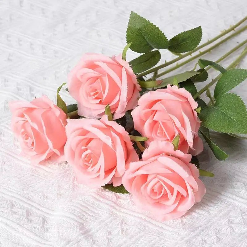 DECOVEL fløjlsroser til Valentinsdag dekoration og romantiske arrangementer