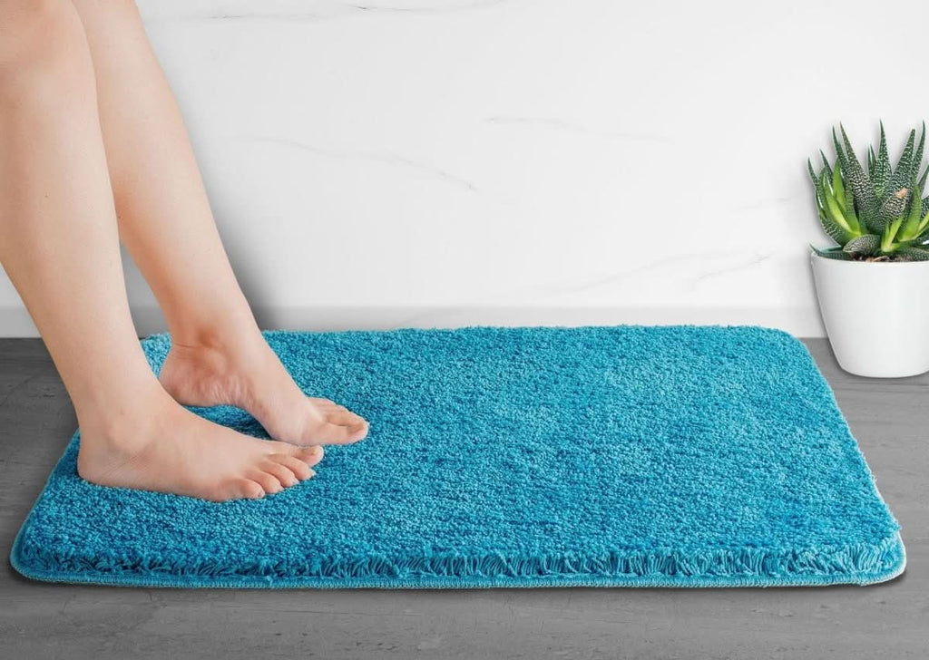 Luxura UltraSoft Bath Mat With Anti Slip Backing And Super Absorbent Microfiber