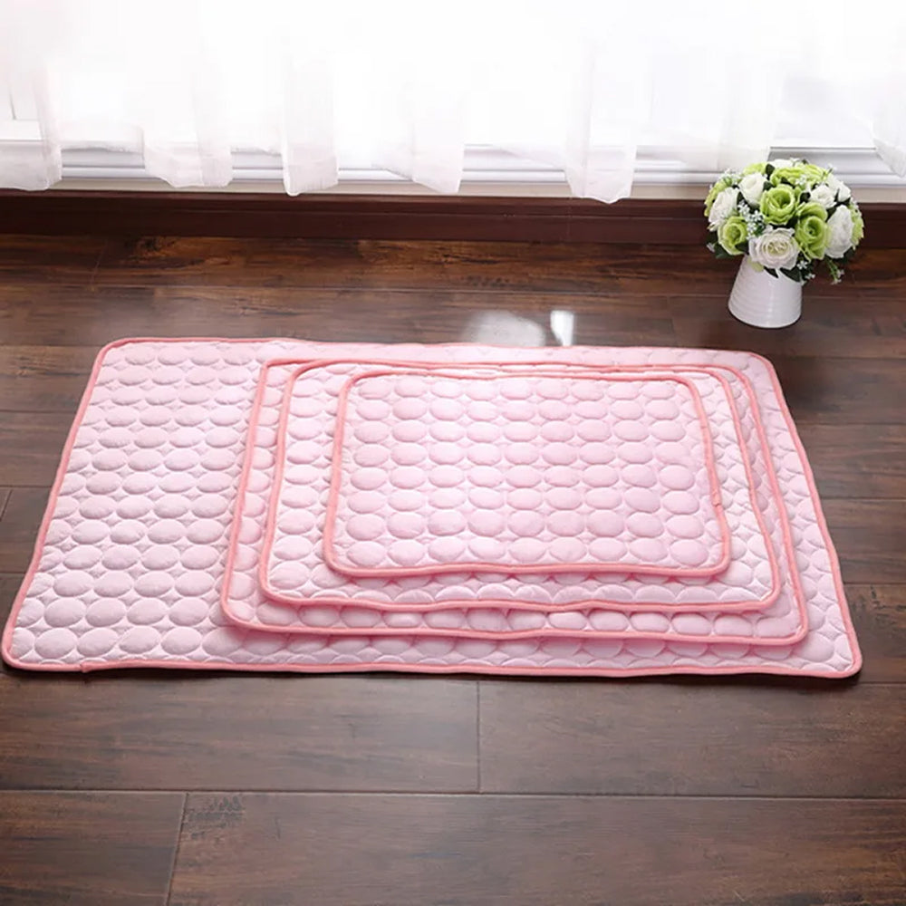 Cooling Mat For Dogs In Summer Weather To Keep Pets Comfortable