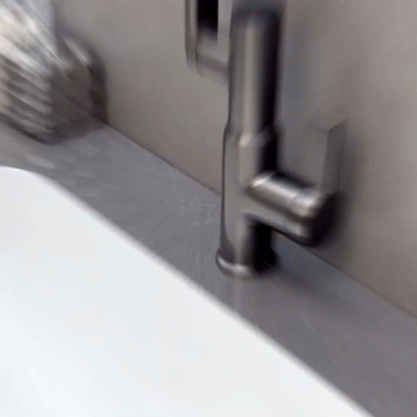 FlowAxis 360 Degree Swivel Kitchen Faucet With Temperature Display And Height Adjustment | compagnien