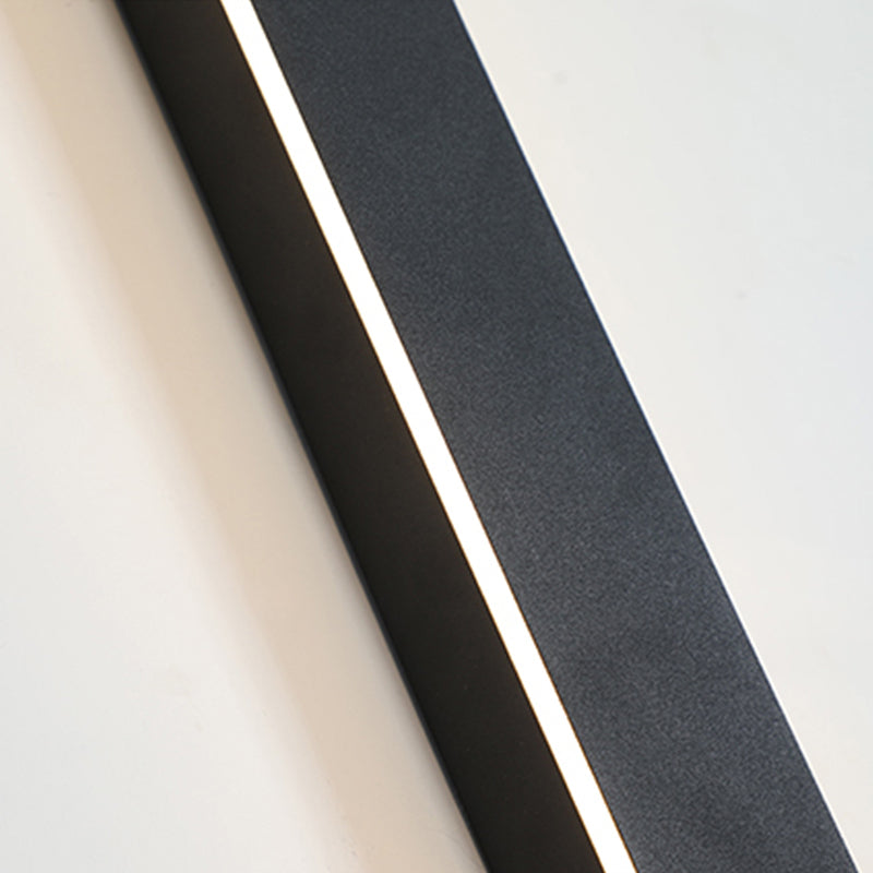 Elara | Linear Outdoor Wall Light | Orntli