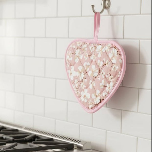 FloralHeart Vintage Potholders Set For Heat Resistance | compagnien