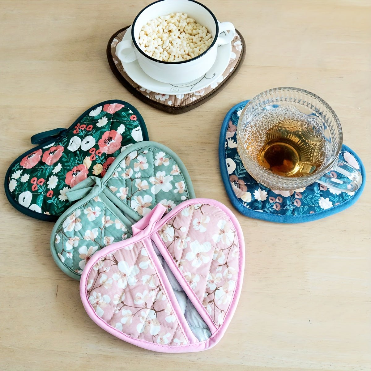 FloralHeart Vintage Potholders Set For Heat Resistance | compagnien