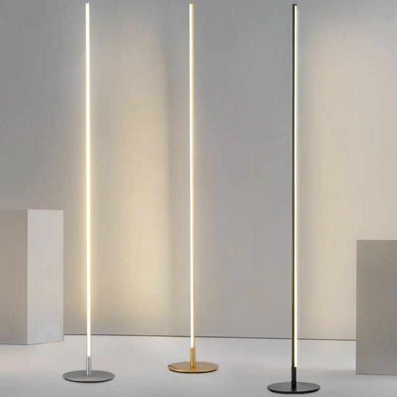 Stojací LED lampa FLORENCE pro atmosféru a styl v obývacím pokoji | compagnien