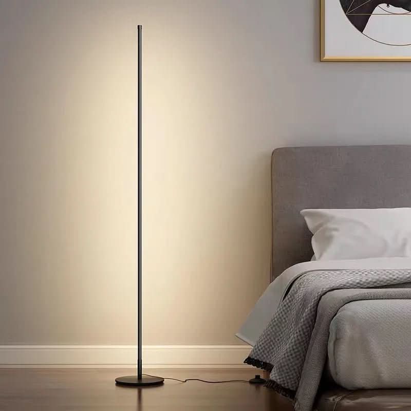 Stojací LED lampa FLORENCE pro atmosféru a styl v obývacím pokoji | compagnien
