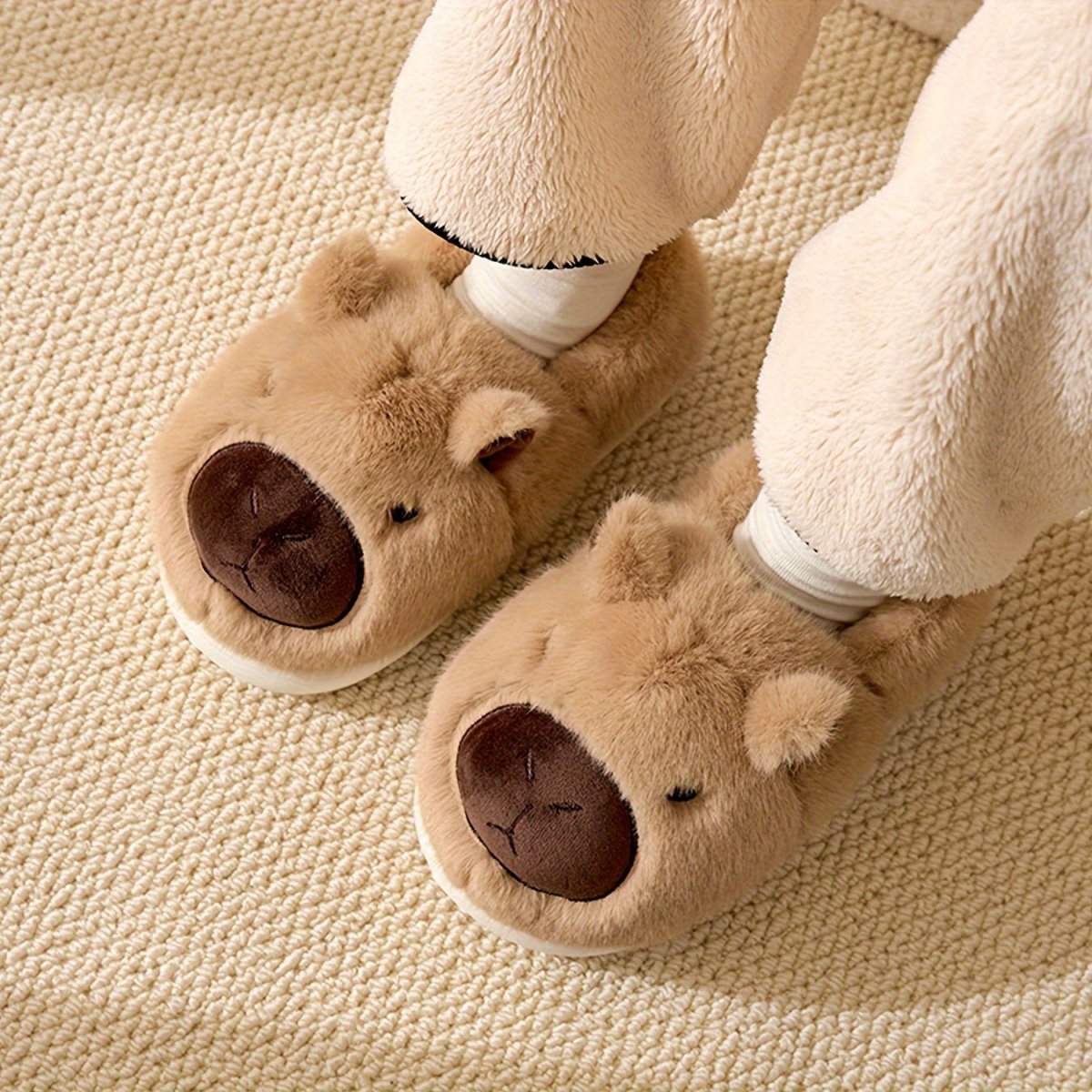 FLUFFBARA plüss kapibara papucs beltéri kényelemhez, csúszásmentes talppal