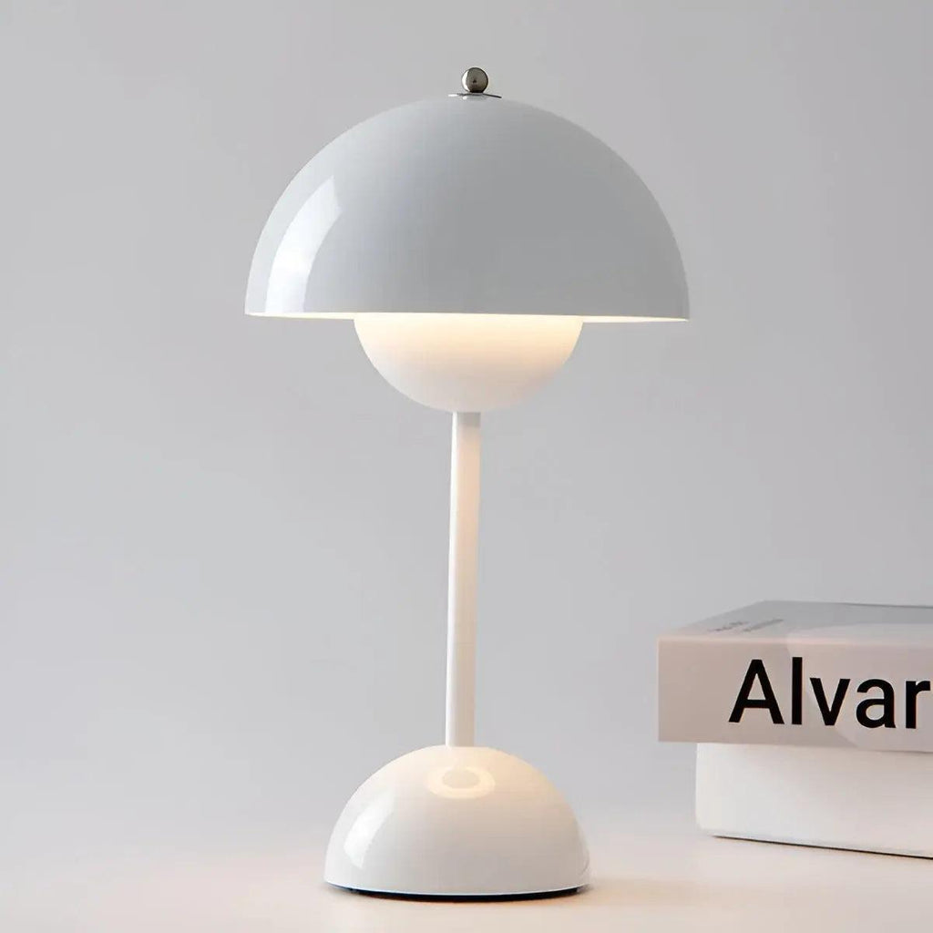 Lumera | Moderne LED Bordlampe med Minimalistisk Stemningsdesign