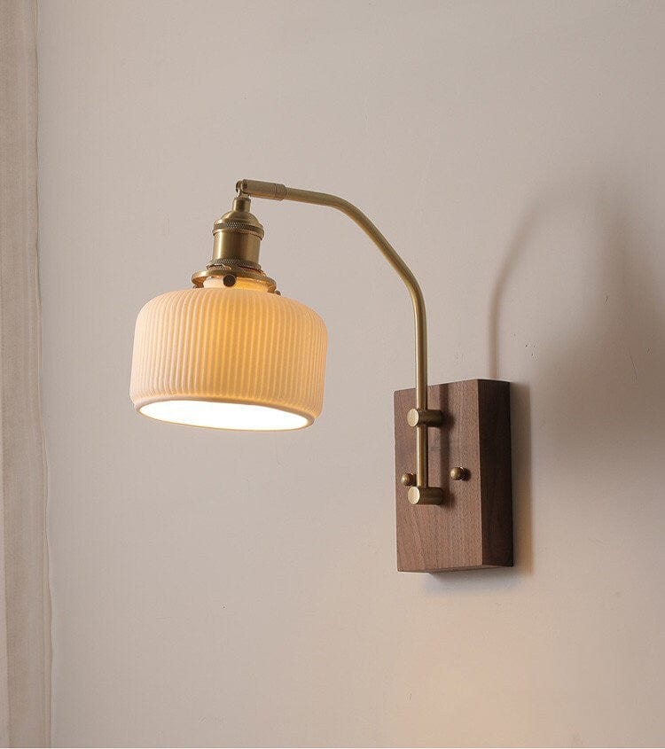 Astrael Vintage Keramisk LED Vegglampe med Valnøttre