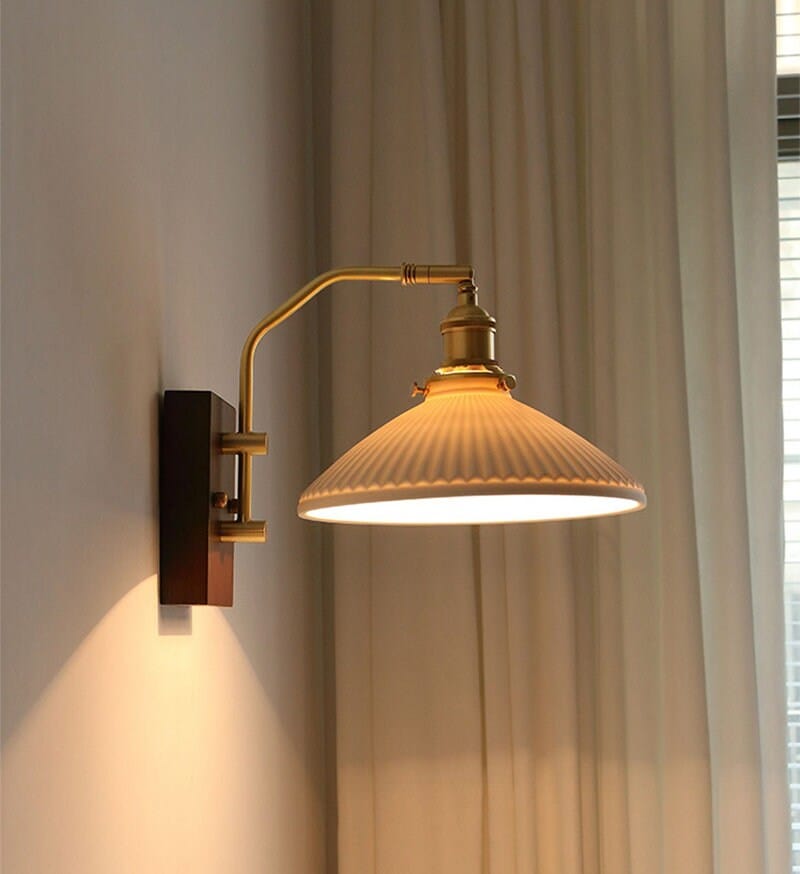 Astrael Vintage Keramisk LED Vegglampe med Valnøttre