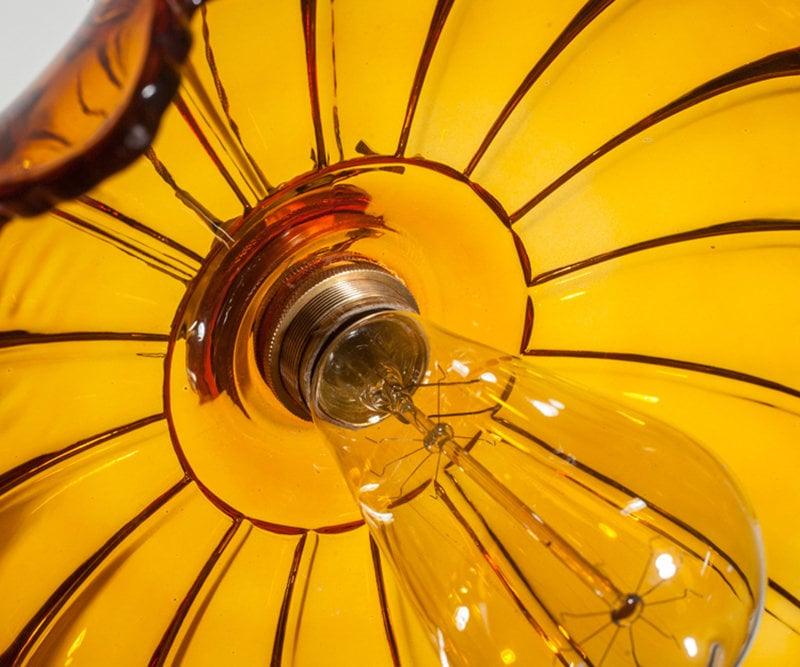 Přívěsek skleněný lotosový květ s LED světlem ve vintage stylu – žárovka v ceně