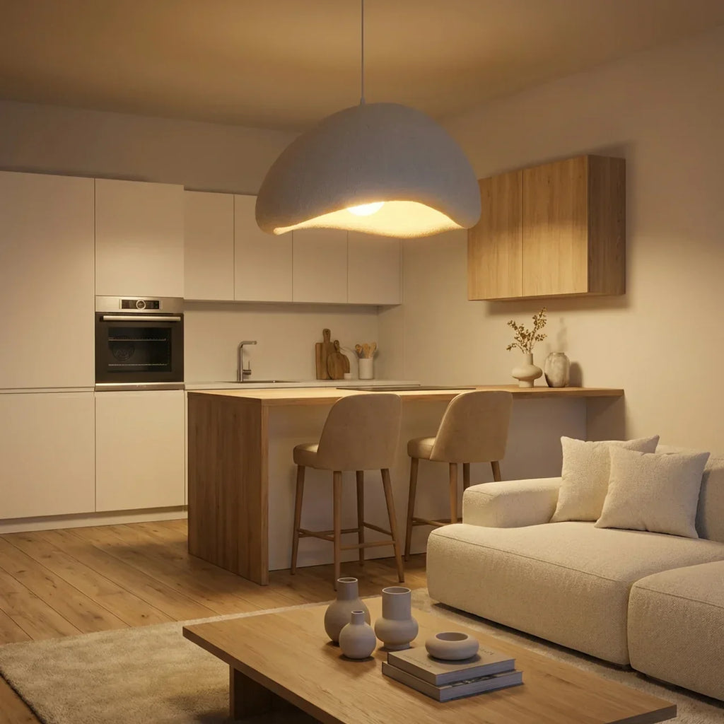 Lampada a sospensione Galet Air con forma organica ispirata alla pietra