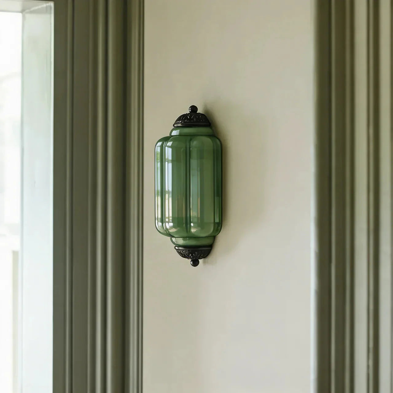 Lámpara de pared empotrada con vidrio opalino, estilo vintage antiguo