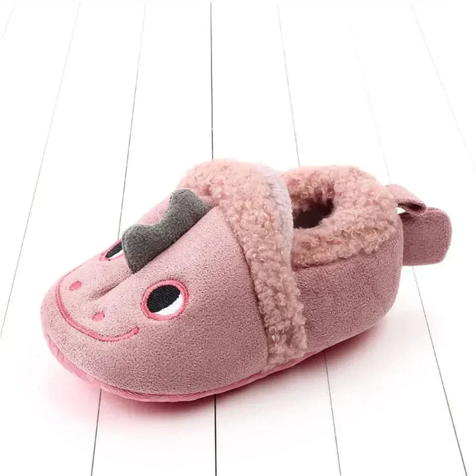 CozyTreadsの滑り止めベビー用スリッパ オールシーズン快適でしっかりグリップ