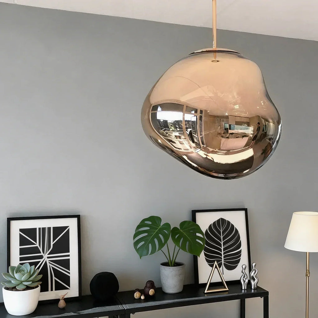 Organická stylová akrylová závěsná lampa pro moderní interiéry