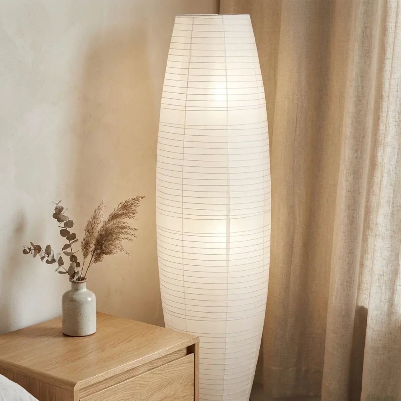Reispapier-Stehlampe mit zwei Lichtquellen, schlanke vertikale Säule