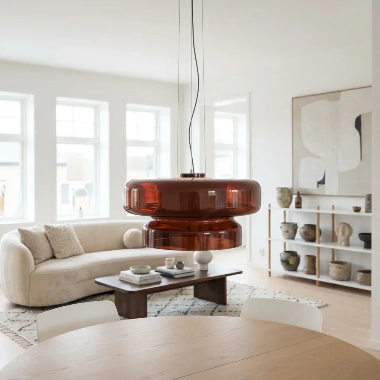 Závěsná lampa z barevného skla ve stylu Bauhaus