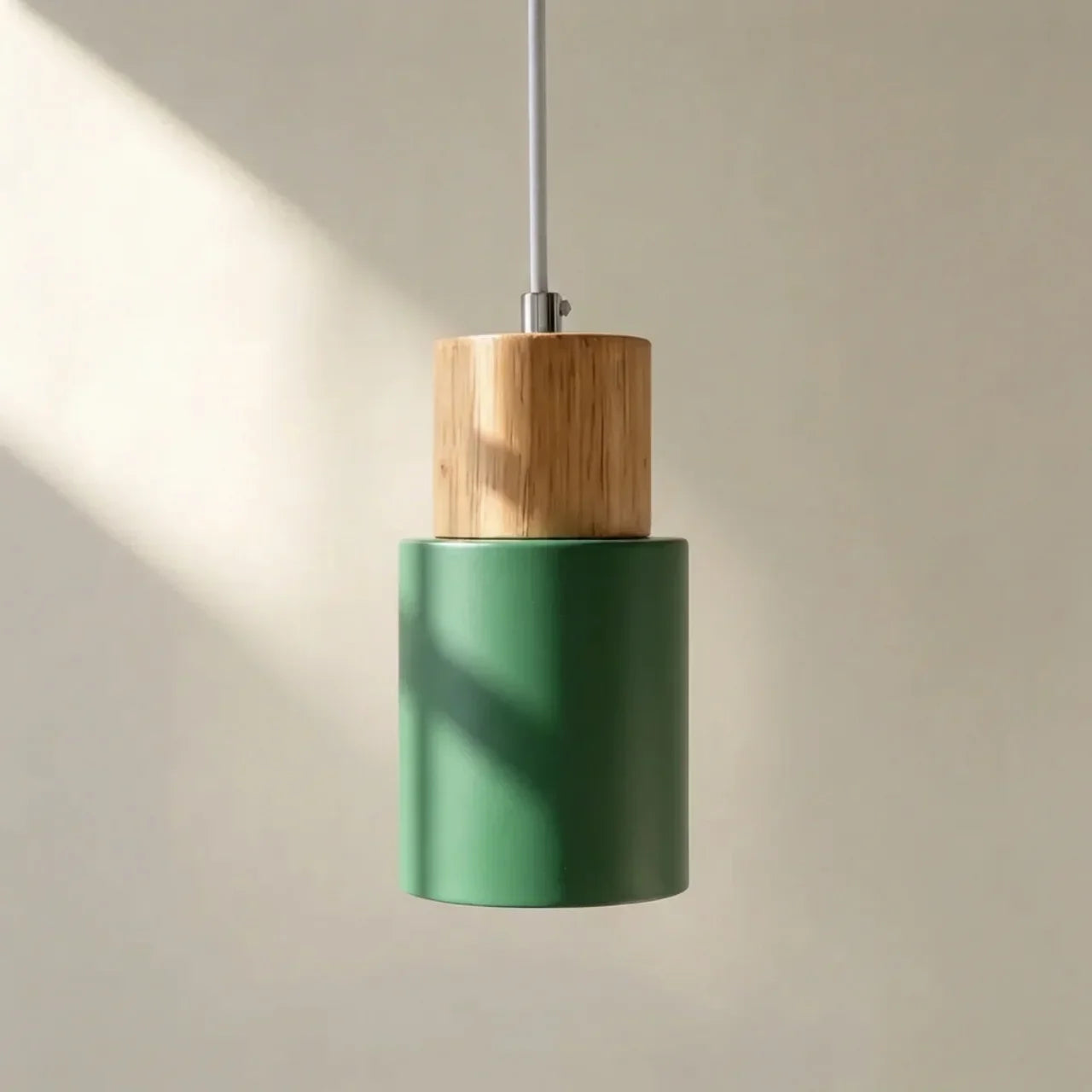 Aluminium-Zylinder-Hängeleuchte mit Holzdetail-Leuchte
