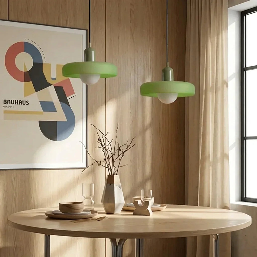 Lampa wisząca w stylu Bauhaus ze szklanym kolorowym kloszem, sufitowa oprawa świetlna