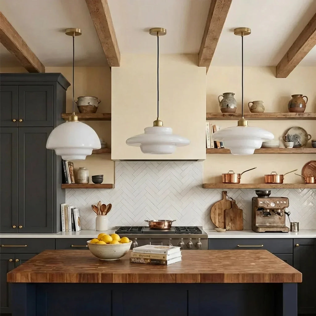Pendelleuchte im Vintage-Stil mit klarem Glasschirm